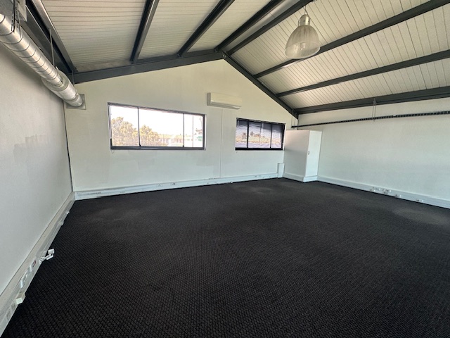 To Let commercial Property for Rent in Maitland Western Cape